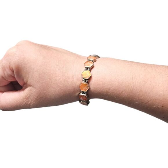 Vintage Iridescent Coral Octagon Stretch Bracelet - Picture 8 of 16